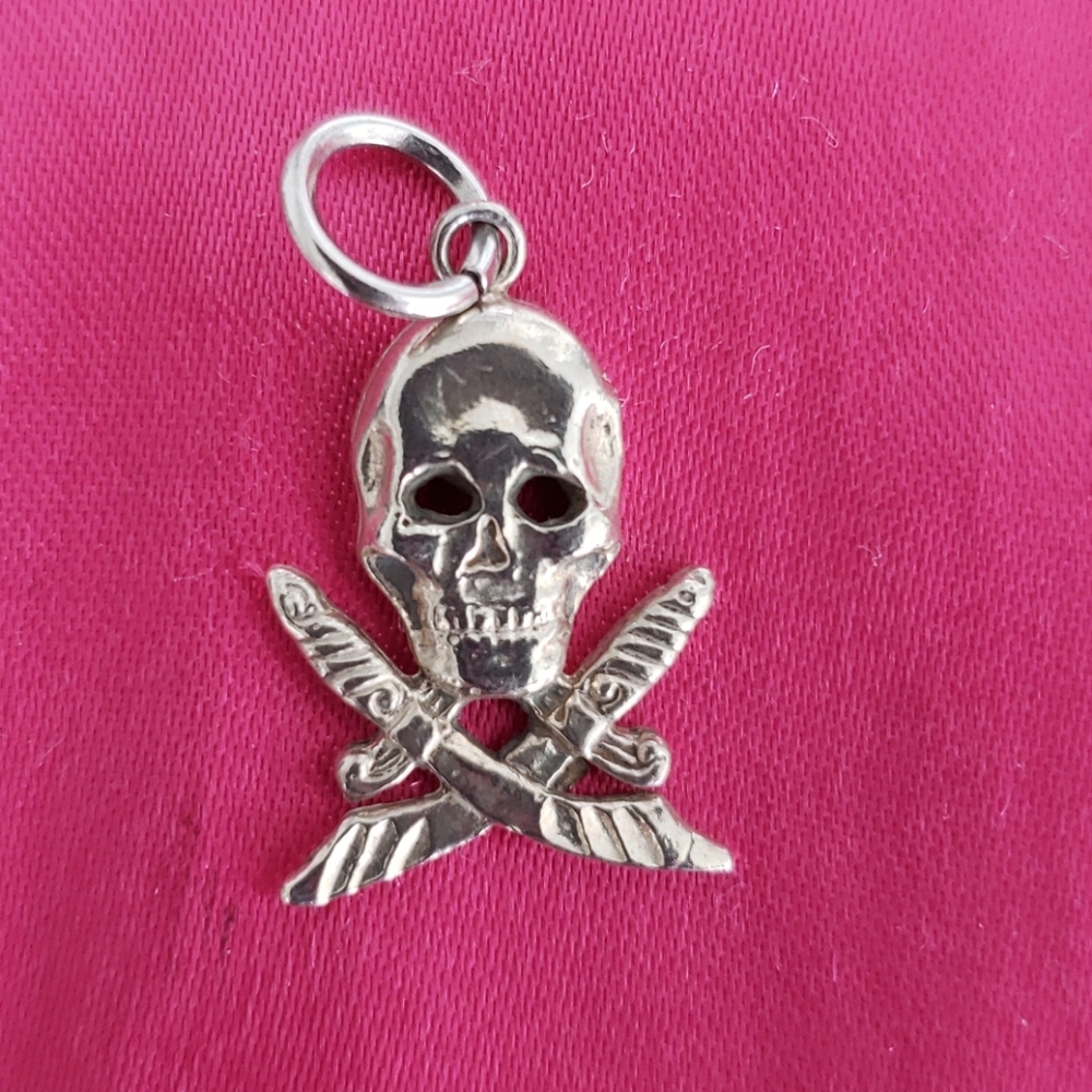 Silver Skull Pendant